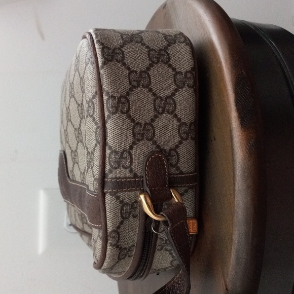 Authentic Vintage Gucci Interlocking GG Monogram Supreme Crossbody Bag - Picture 6 of 11